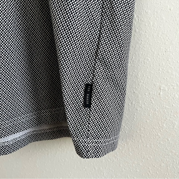 Mens Ted Backer size 4 - Picture 3 of 4